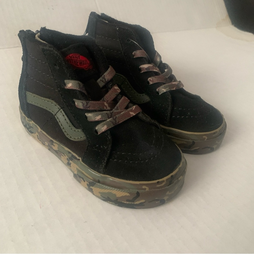 Vans Sneakers Boy's Toddler Size 5 New Zip Camo Sidewall Casual Active Shoes